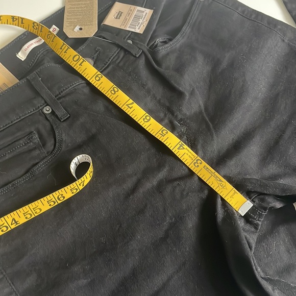 Levi’s Classic Straight Black Jeans- size 10 (short) - Picture 9 of 14